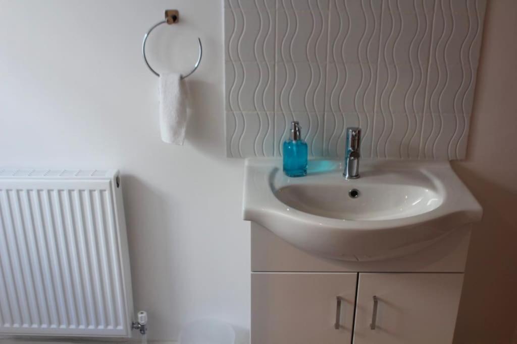 Langley Bungalow * Slough